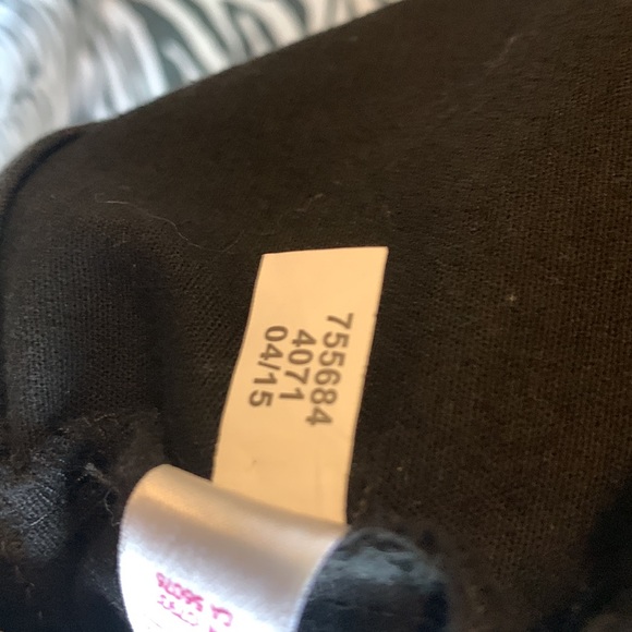 🏷️ 3 for $10
Black jean sleeveless jacket with gray hoodie - Picture 14 of 16